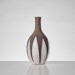 1379 2006 VASE